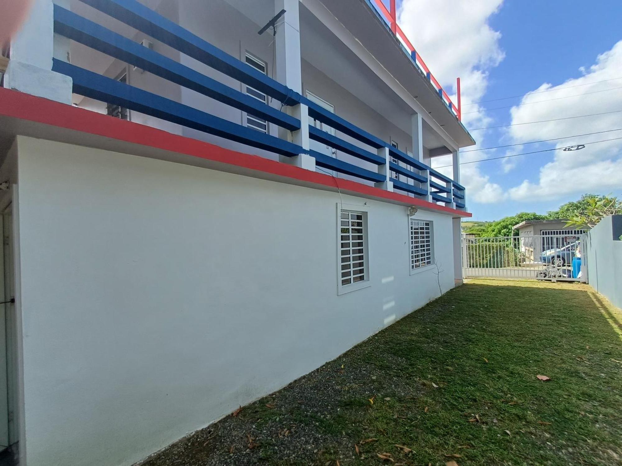 Rooster Run Glamping Camping Has Rooftop And Off The Ground Glamping Experience For 1 To 16 In A Single Tent And Views Of The Rain Forrest And To Culebra Across The Atlantic Ocean W Tents, Linens, Deluxe Air Beds, Warm Shower And More At A Great Pric Vieques Extérieur photo