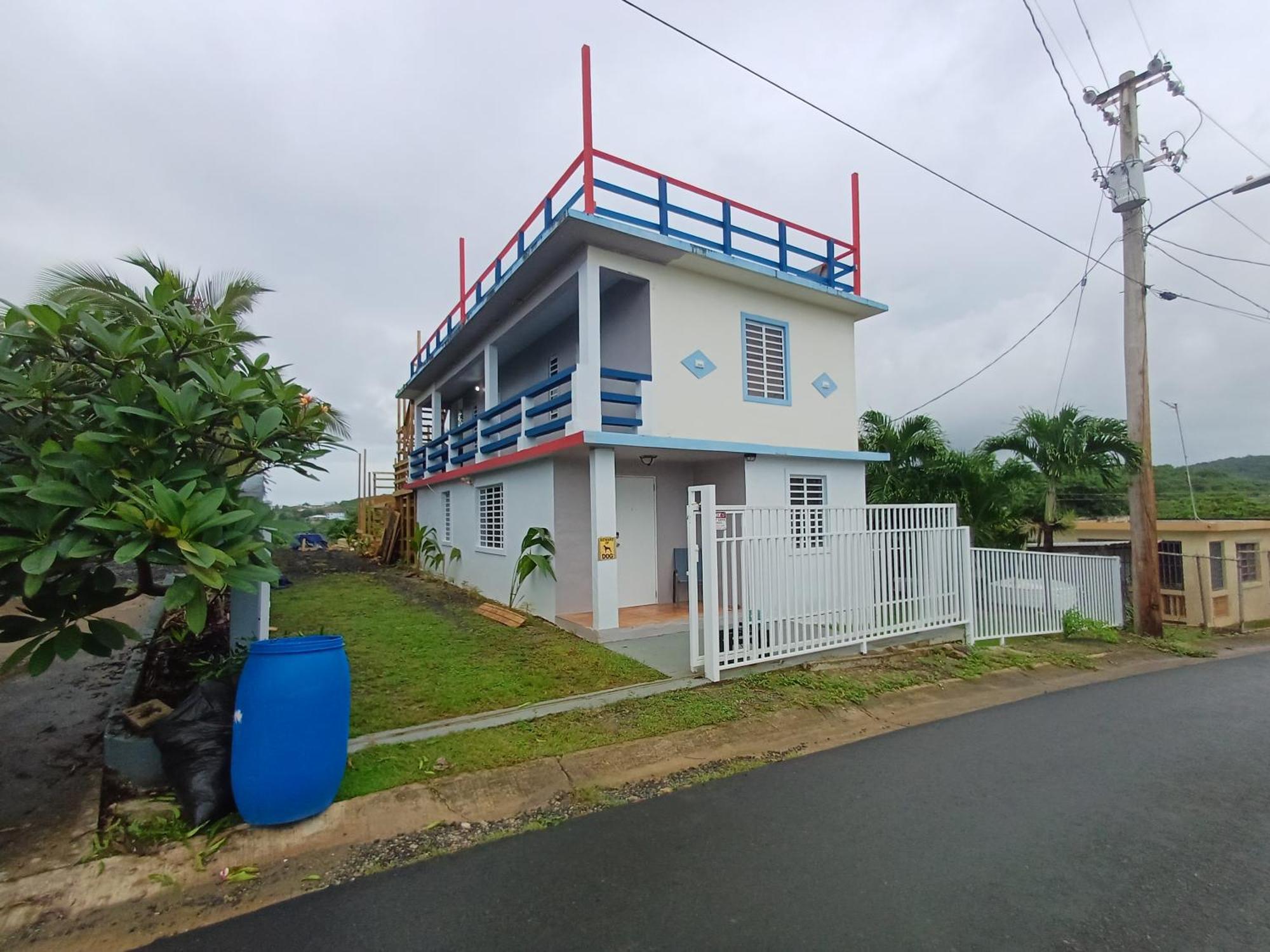 Rooster Run Glamping Camping Has Rooftop And Off The Ground Glamping Experience For 1 To 16 In A Single Tent And Views Of The Rain Forrest And To Culebra Across The Atlantic Ocean W Tents, Linens, Deluxe Air Beds, Warm Shower And More At A Great Pric Vieques Extérieur photo